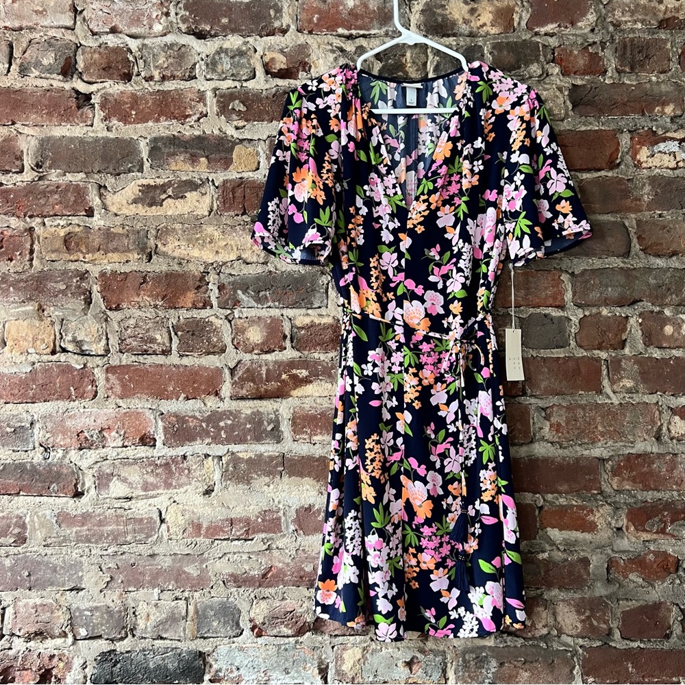 A new day Large Wrap Dress navy blue with florals